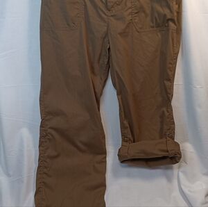 REI Women's Hiking Pants. Legs Roll Up For Comfort. Cotton Blend Size 10
